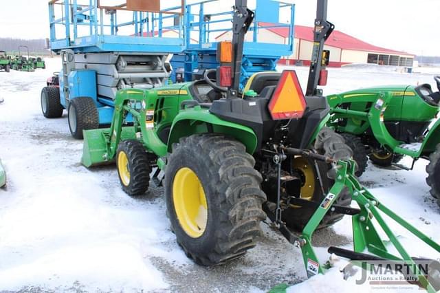 Image of John Deere 3025E equipment image 3