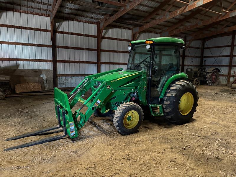 Image of John Deere 4066R Primary image