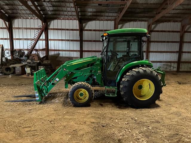 Image of John Deere 4066R equipment image 1