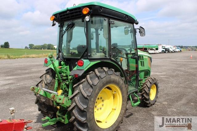 Image of John Deere 5090GN equipment image 2