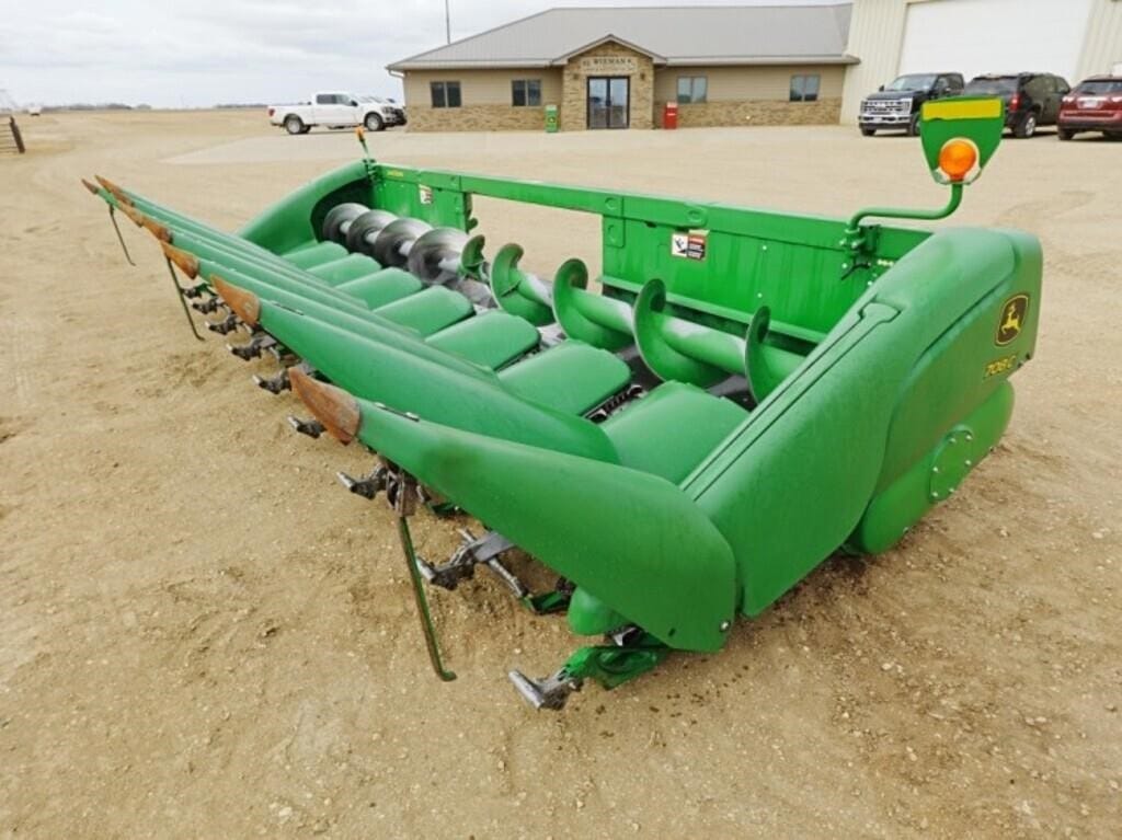 2018 John Deere 708C Equipment Image0