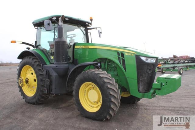 Image of John Deere 8245R equipment image 1
