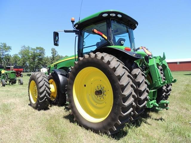 Image of John Deere 8320R equipment image 2