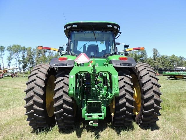 Image of John Deere 8320R equipment image 3