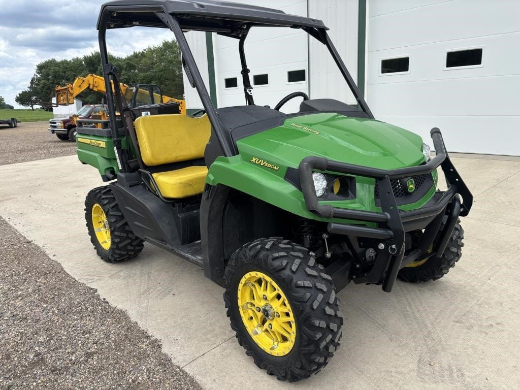 2018 John Deere Gator XUV 590M Equipment Image0