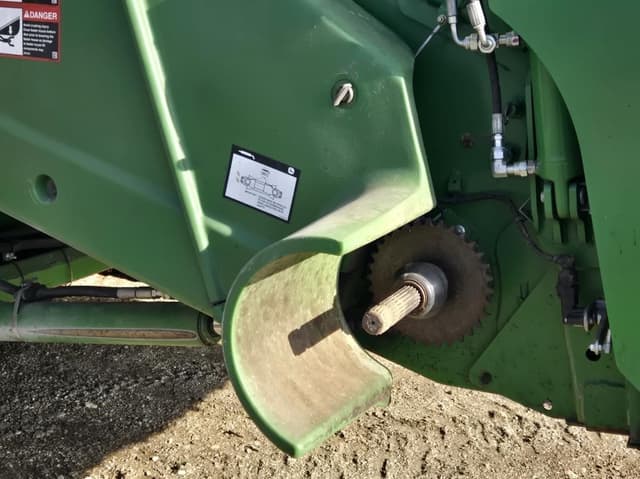 Image of John Deere S770 equipment image 4