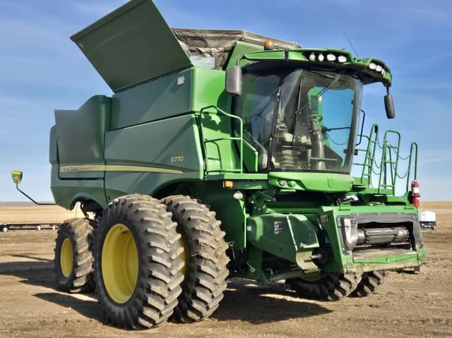 Image of John Deere S770 equipment image 2