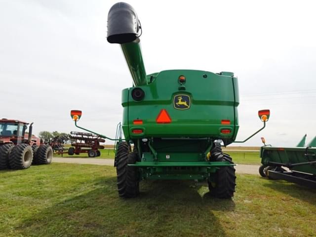 Image of John Deere S770 equipment image 4