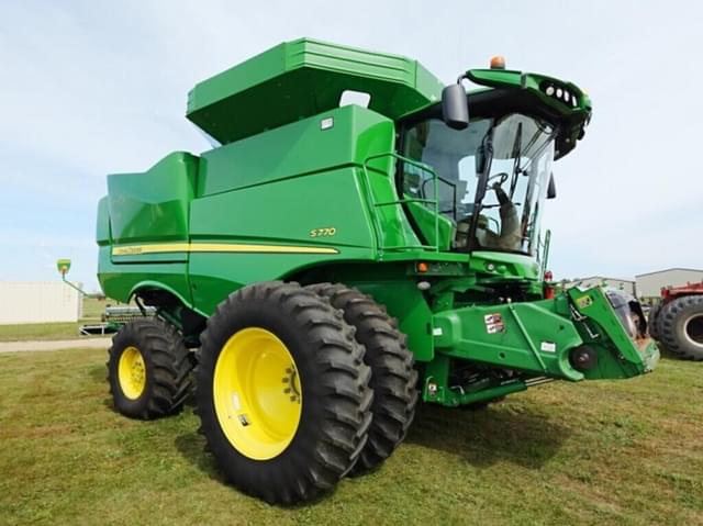 Image of John Deere S770 equipment image 2
