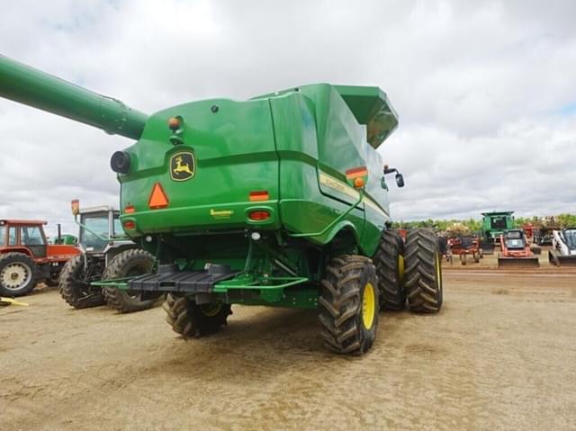 Image of John Deere S780 equipment image 4