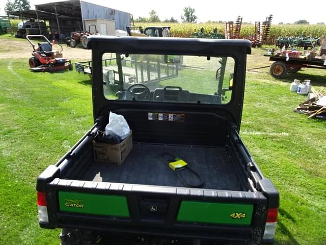 Image of John Deere XUV 835M equipment image 4