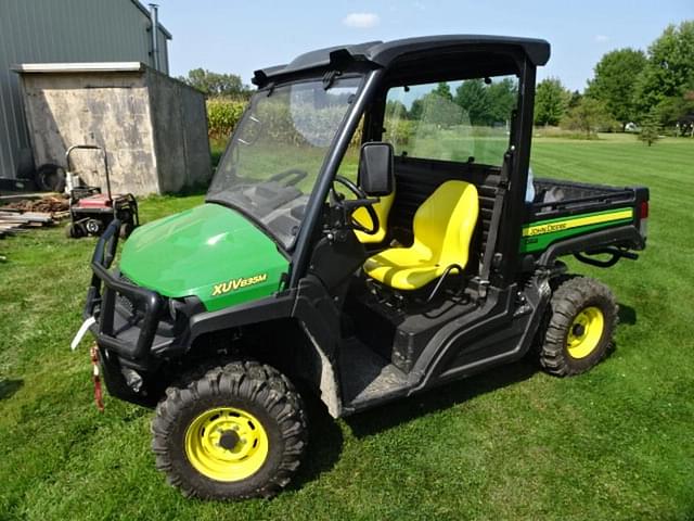 Image of John Deere XUV 835M equipment image 1