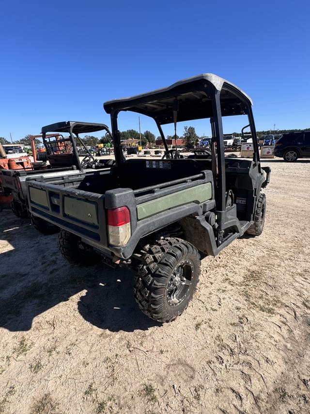 Image of John Deere XUV 835M equipment image 3