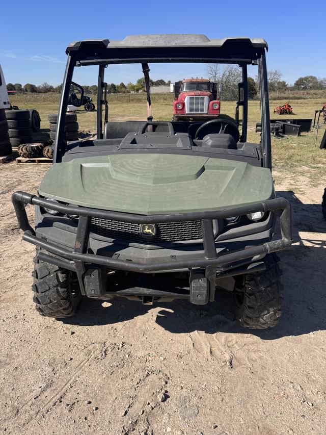 Image of John Deere XUV 835M equipment image 2