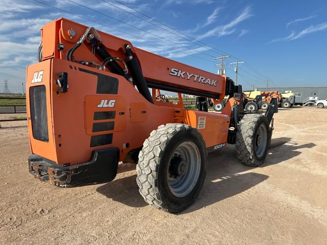 Image of JLG 10054 equipment image 4