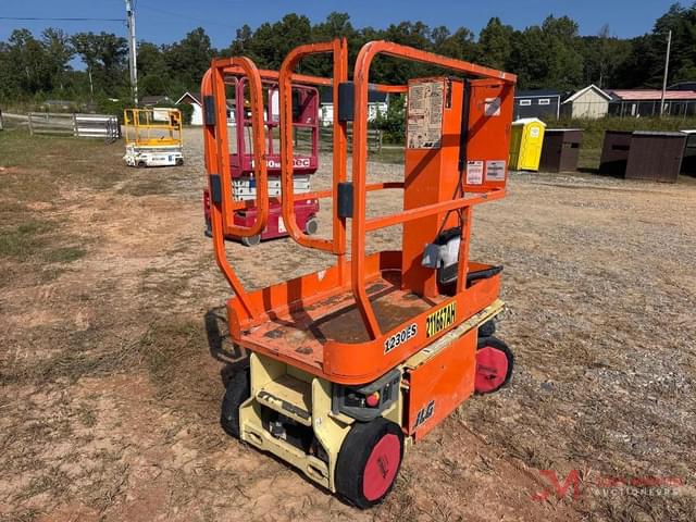 Image of JLG 1230ES equipment image 1