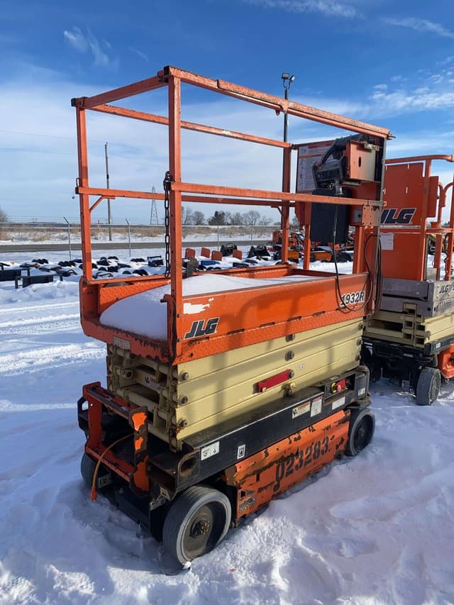 Image of JLG 1932R equipment image 3