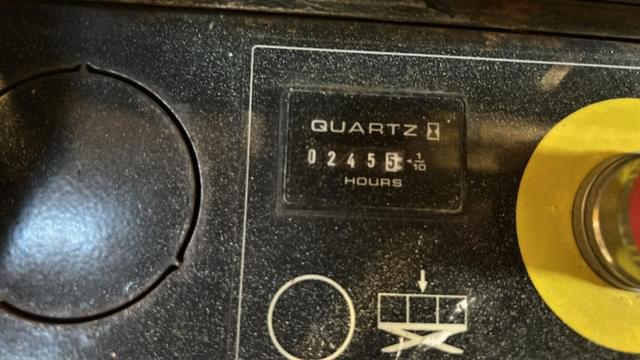 Image of JLG 1932R  equipment image 2