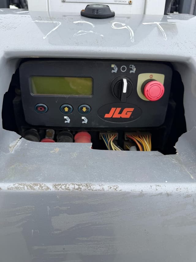 Image of JLG 20MVL equipment image 4