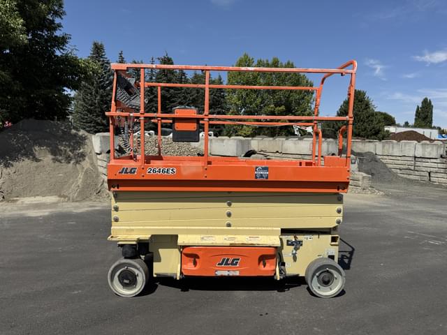 Image of JLG 2646ES equipment image 2