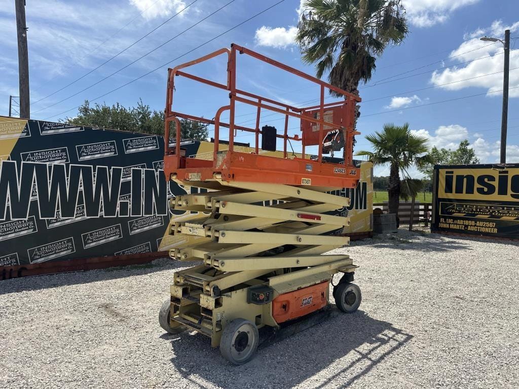 2018 JLG 3246ES Equipment Image0
