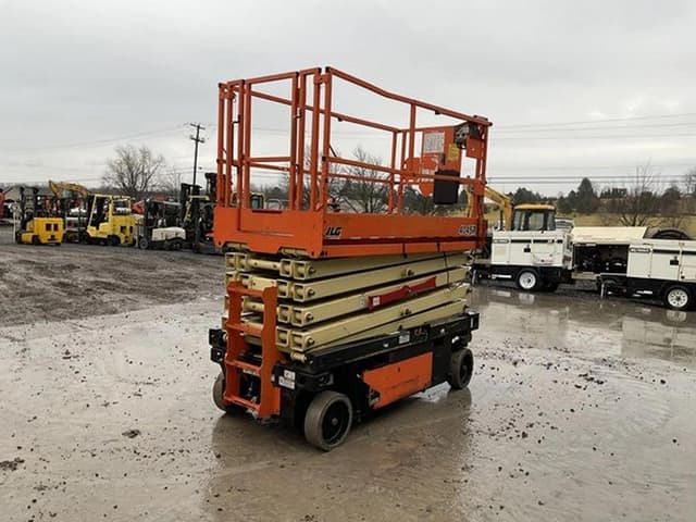 Image of JLG 4045R equipment image 3