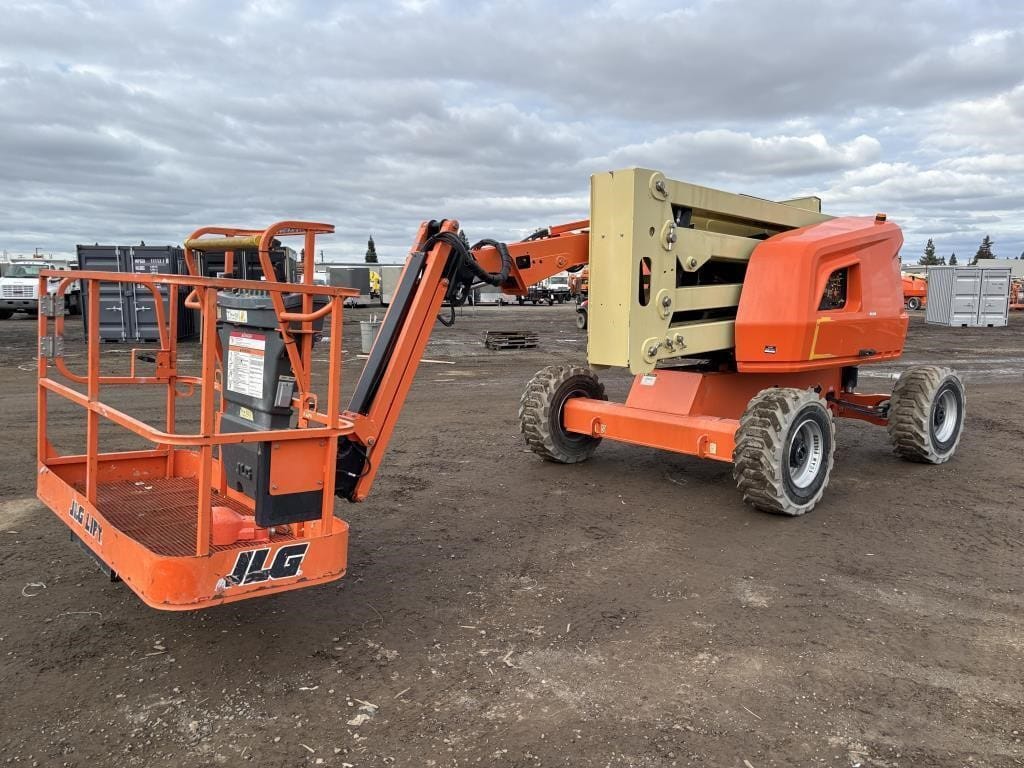 2018 JLG 450AJ Equipment Image0