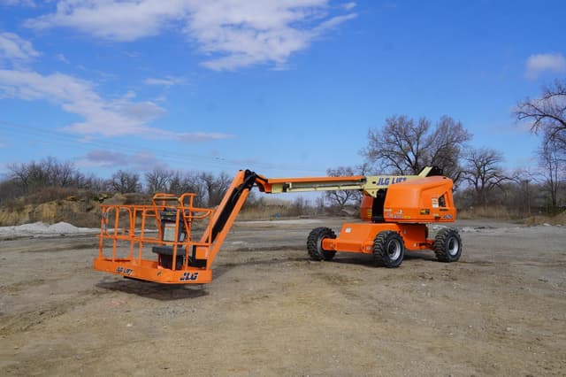 Image of JLG 460SJ equipment image 2
