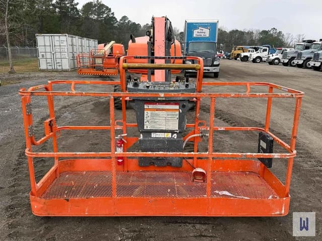 Image of JLG 460SJ equipment image 1