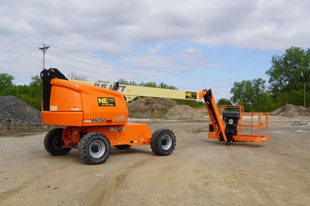 Image of JLG 460SJ equipment image 4