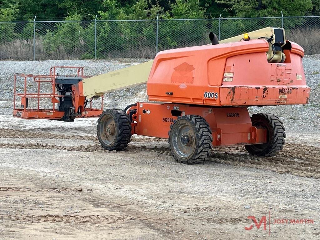 2018 JLG 600S Equipment Image0