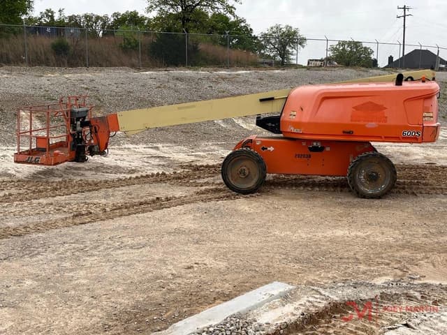 Image of JLG 600S equipment image 1