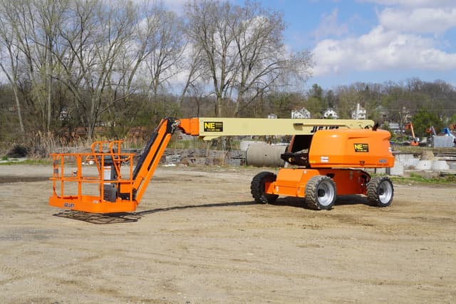 Image of JLG 660SJ equipment image 1