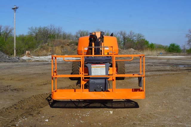 Image of JLG 660SJ equipment image 2