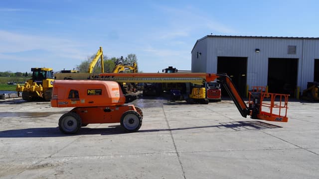 Image of JLG 660SJ equipment image 4