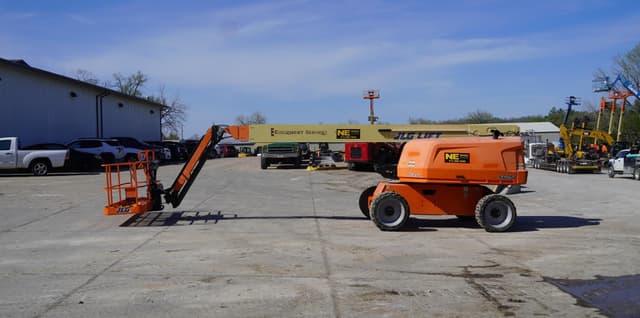 Image of JLG 660SJ equipment image 1