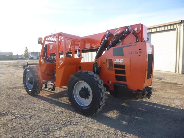 Image of JLG 8042 equipment image 3