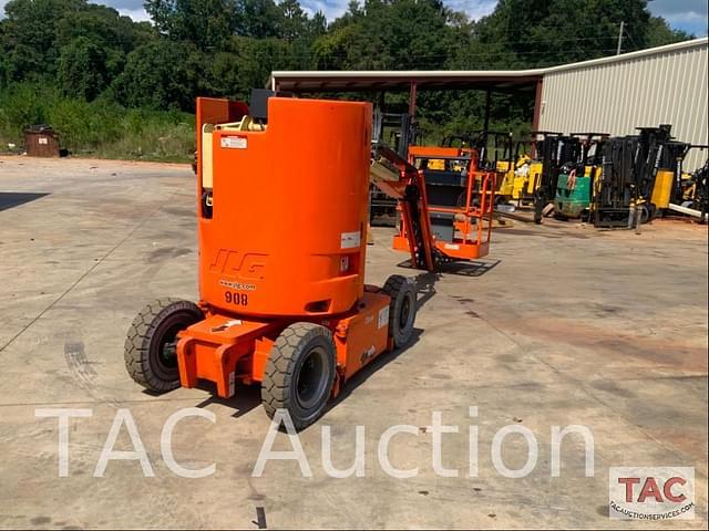 Image of JLG E300AJ equipment image 4