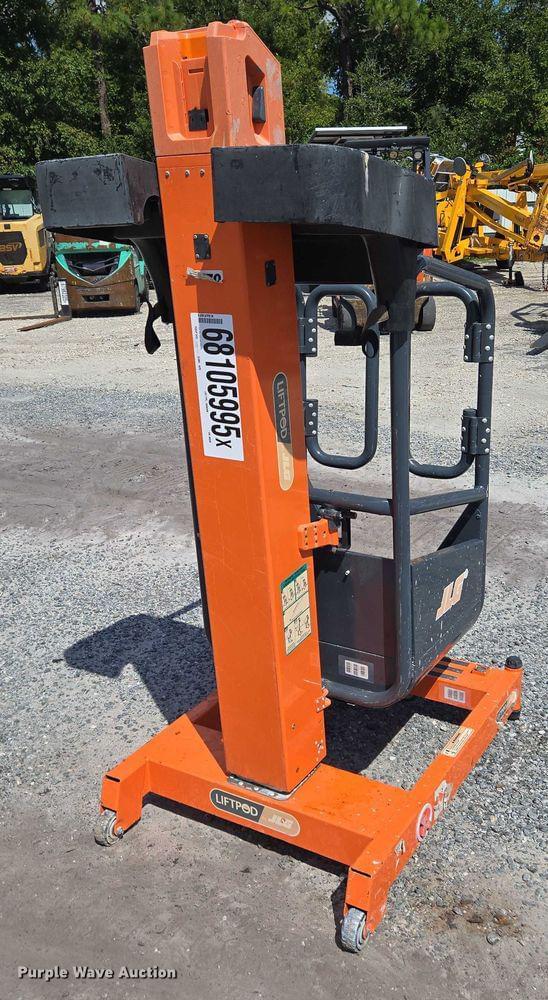 Image of JLG FT70 equipment image 2