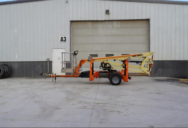 Image of JLG T350 equipment image 1
