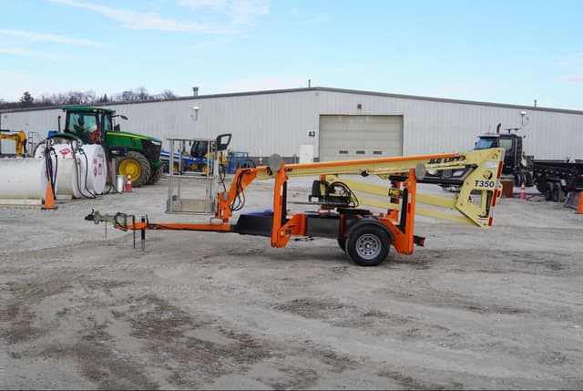 Image of JLG T350 equipment image 2