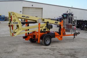 2018 JLG T350 Image