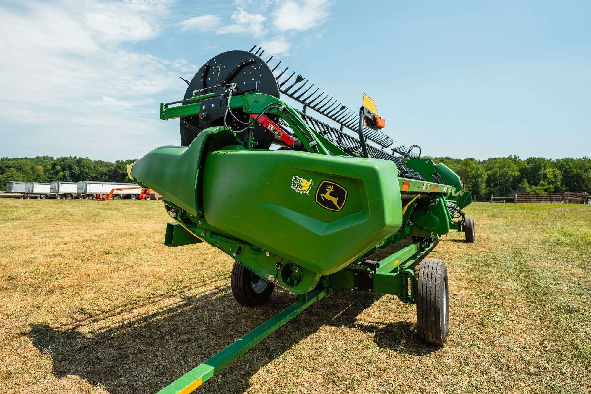 2018 J&M 4WS15 Equipment Image0