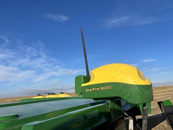 Image of John Deere StarFire 6000 Image 1