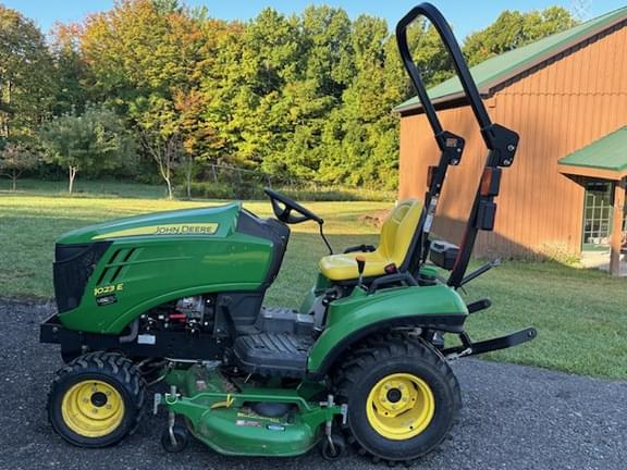 Image of John Deere 1023E equipment image 2