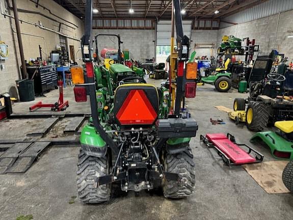 Image of John Deere 1023E equipment image 3