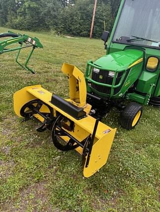 Image of John Deere 1023E equipment image 3