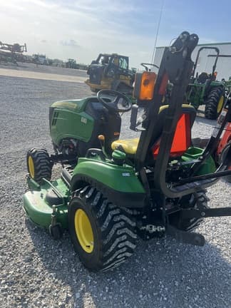 Image of John Deere 1023E equipment image 3