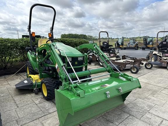 Image of John Deere 1023E equipment image 1