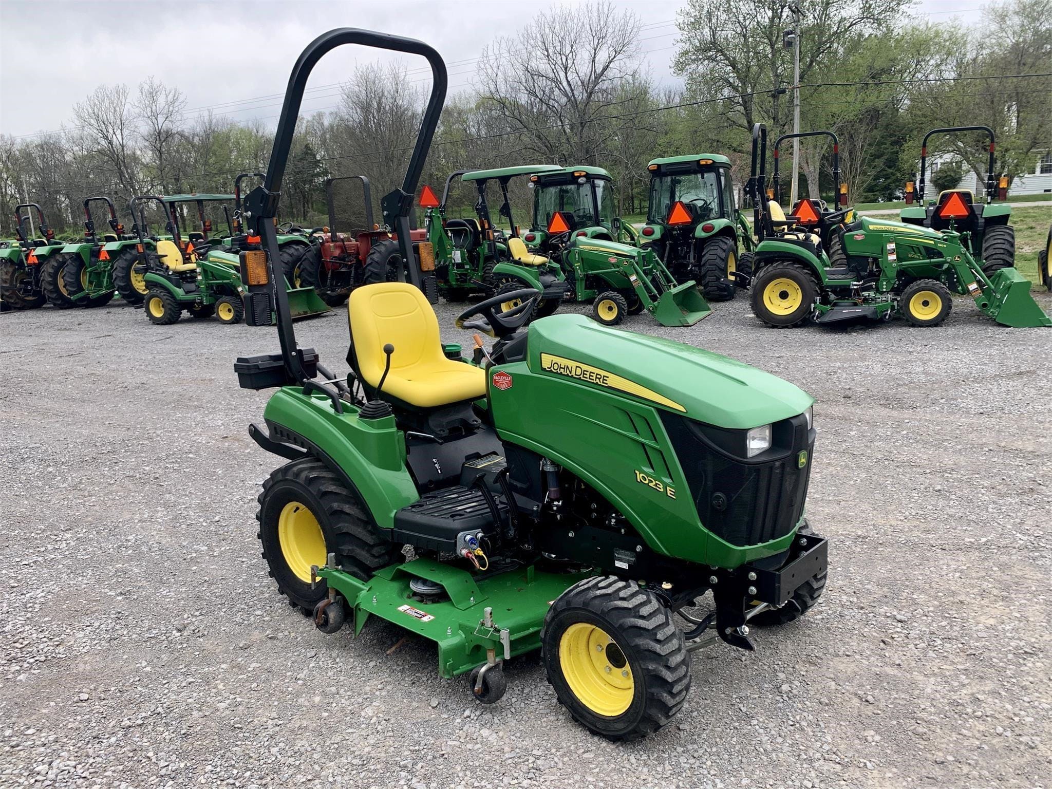2018 John Deere 1023E Equipment Image0